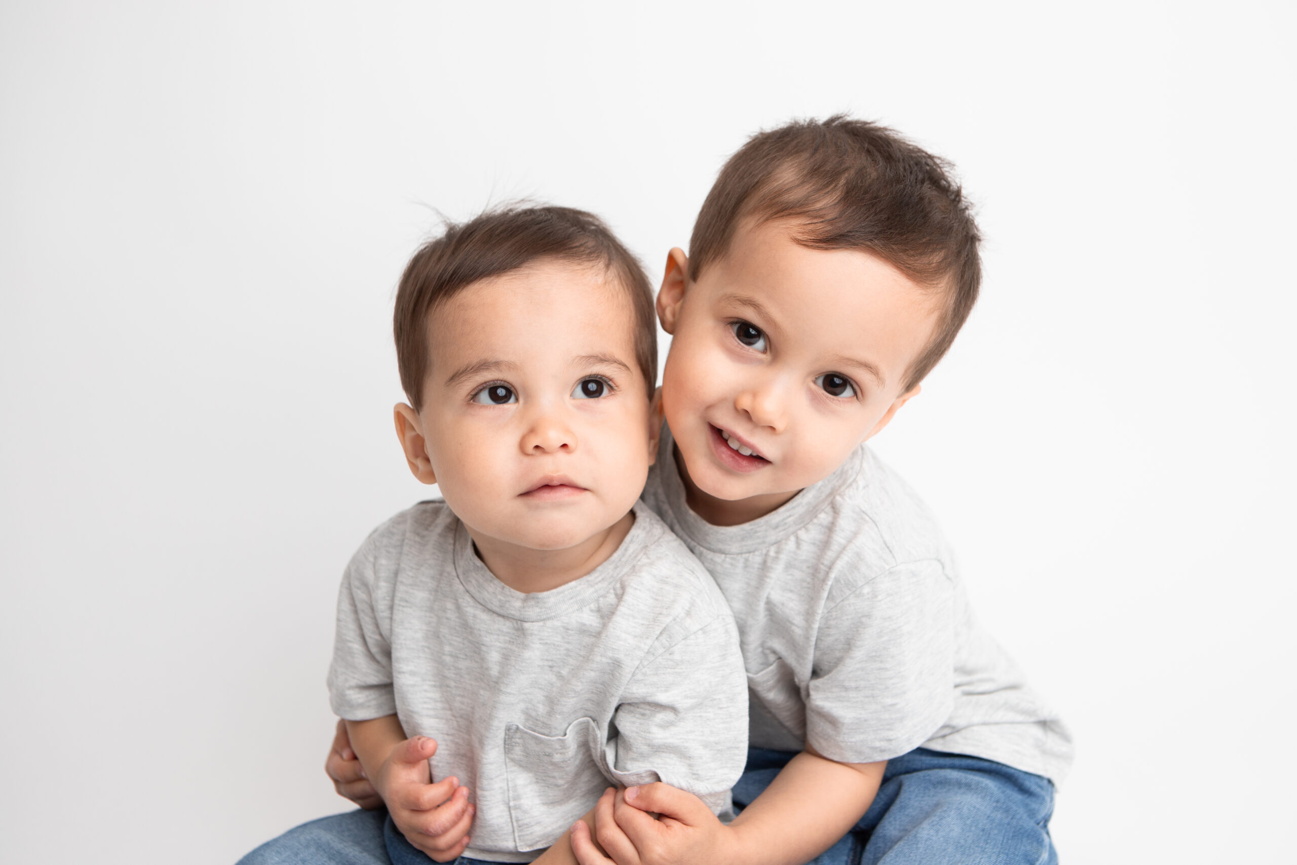 Edmonton kids portrait of brothers